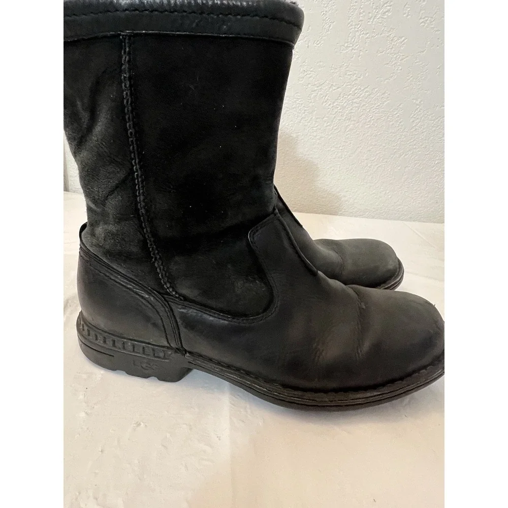 UGG Hartsville Boots Black Leather Suede Waterproof Sheepskin 5626 Mens‎ 11